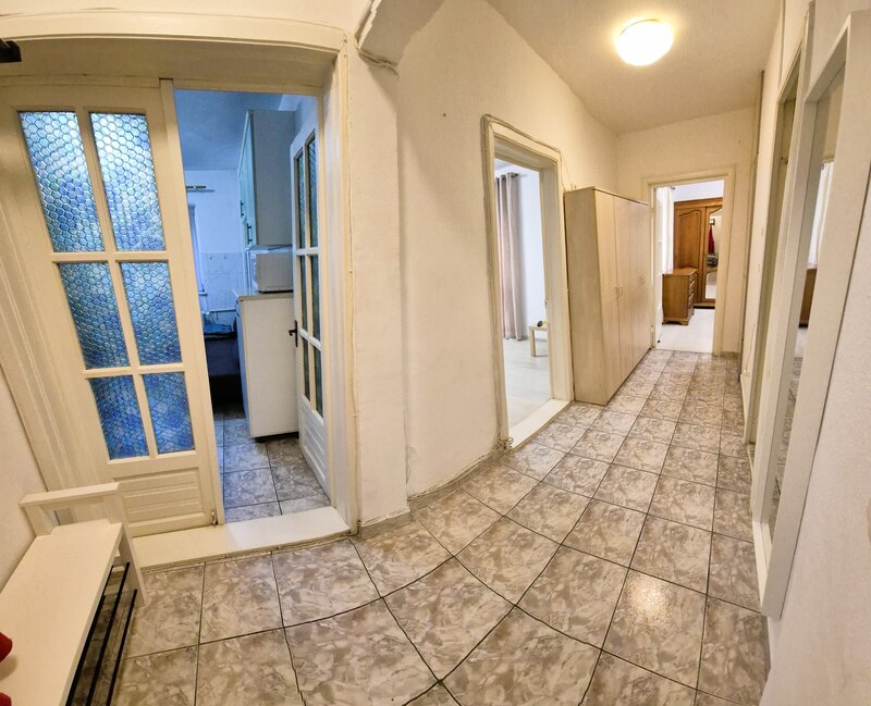 Drumul Taberei Particular. 2 cam, Bd 1 Mai nr 29, complex Drumetului,